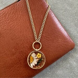 Lucky Brand Gold-Tone Dried Flower Pendant Necklace, 17" + 2" extender